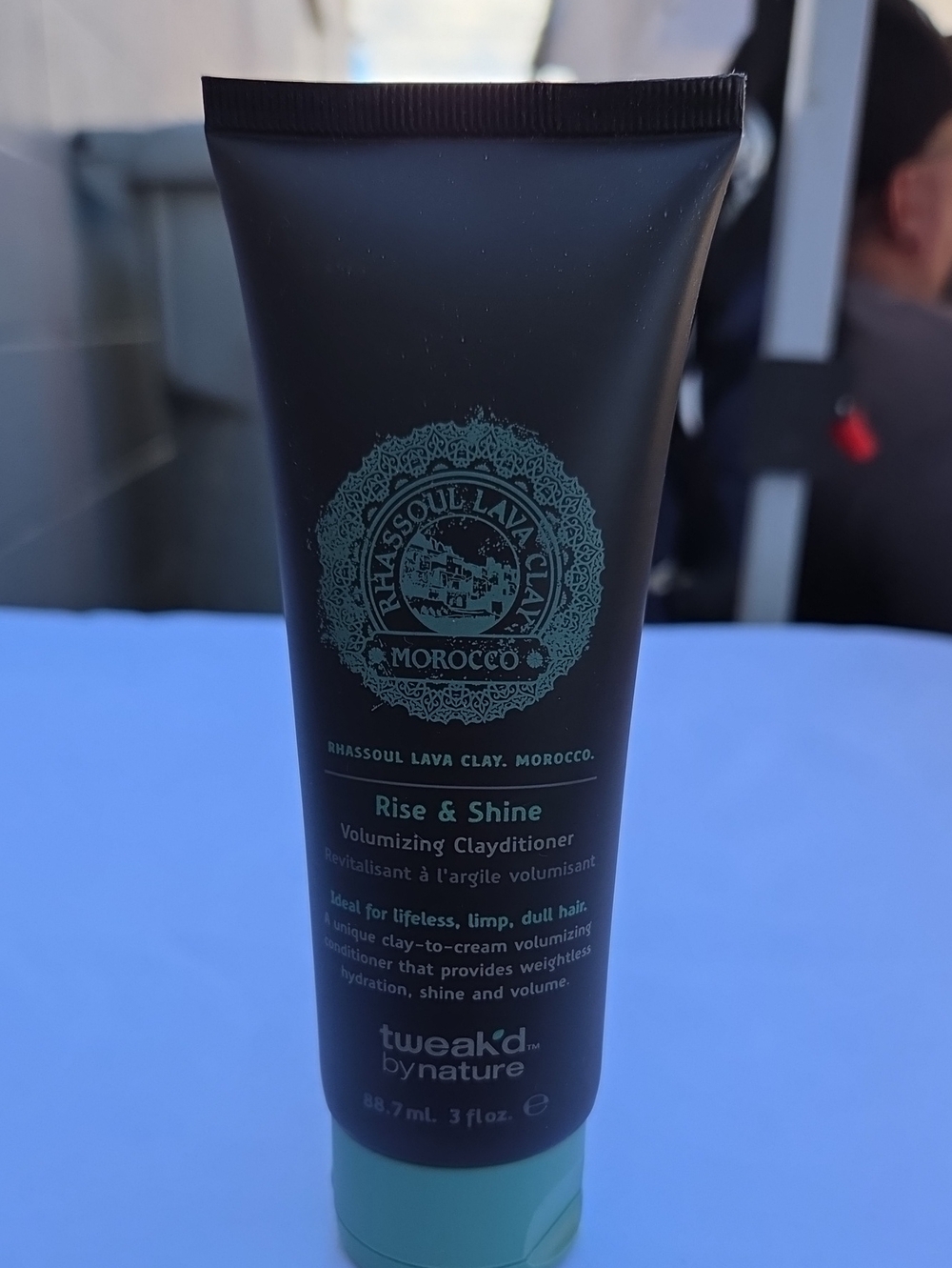 tweak'd by nature Rise & Shine Volumizing Clayditioner — Black & Teal